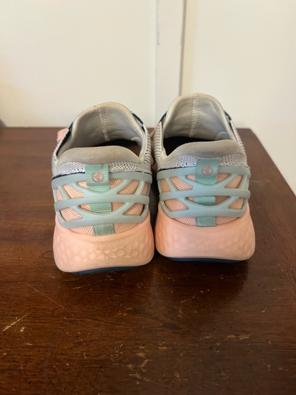 Kizik Hands-Free The Easiest Shoes You will Ever Put On Women's 6 wide - Picture 3 of 11